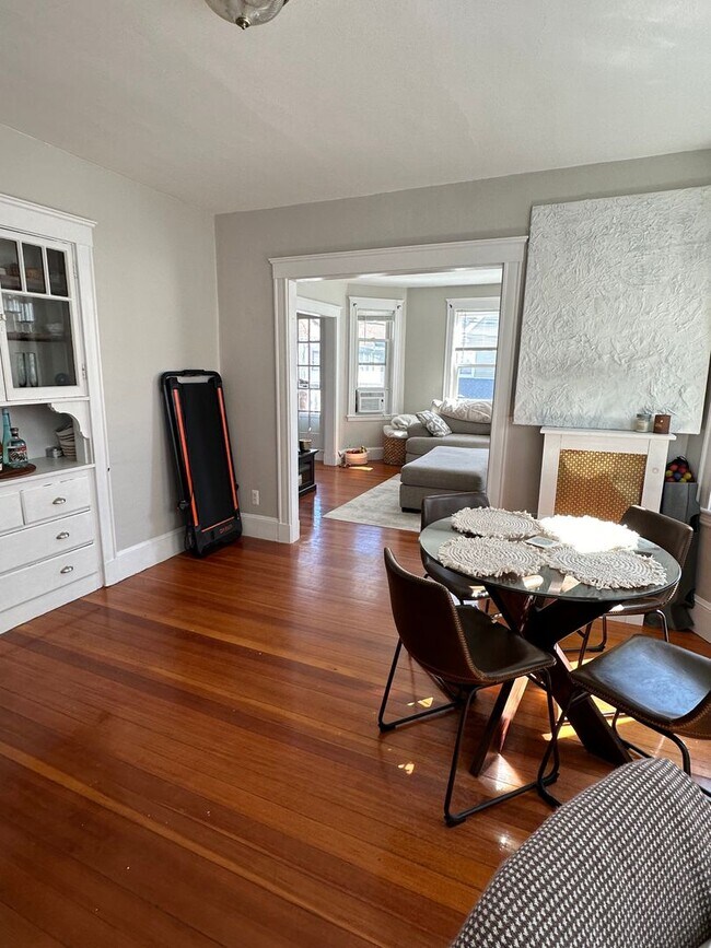 Foto del edificio - Everything on Your Wishlist! 2bed w/ parki...