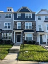 Building Photo - 17067 Thornapple Ct