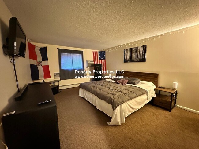 Building Photo - 339 Pawtucket Blvd