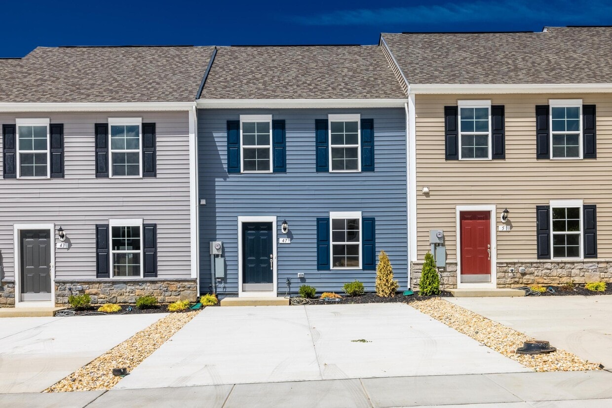 Primary Photo - 47 Orch Grn Dr