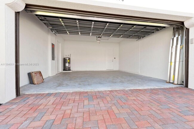 Building Photo - 5076 Isidora Ln