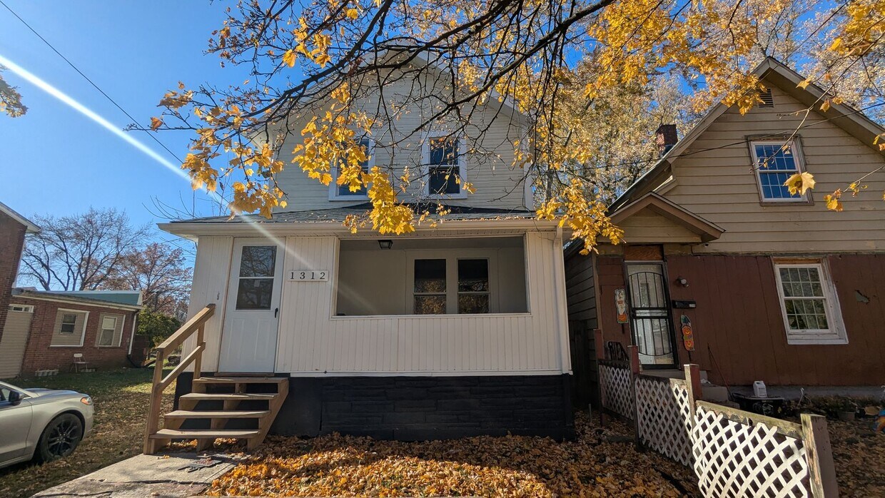 Primary Photo - Welcome to your charming home located in the vibrant city of Akron