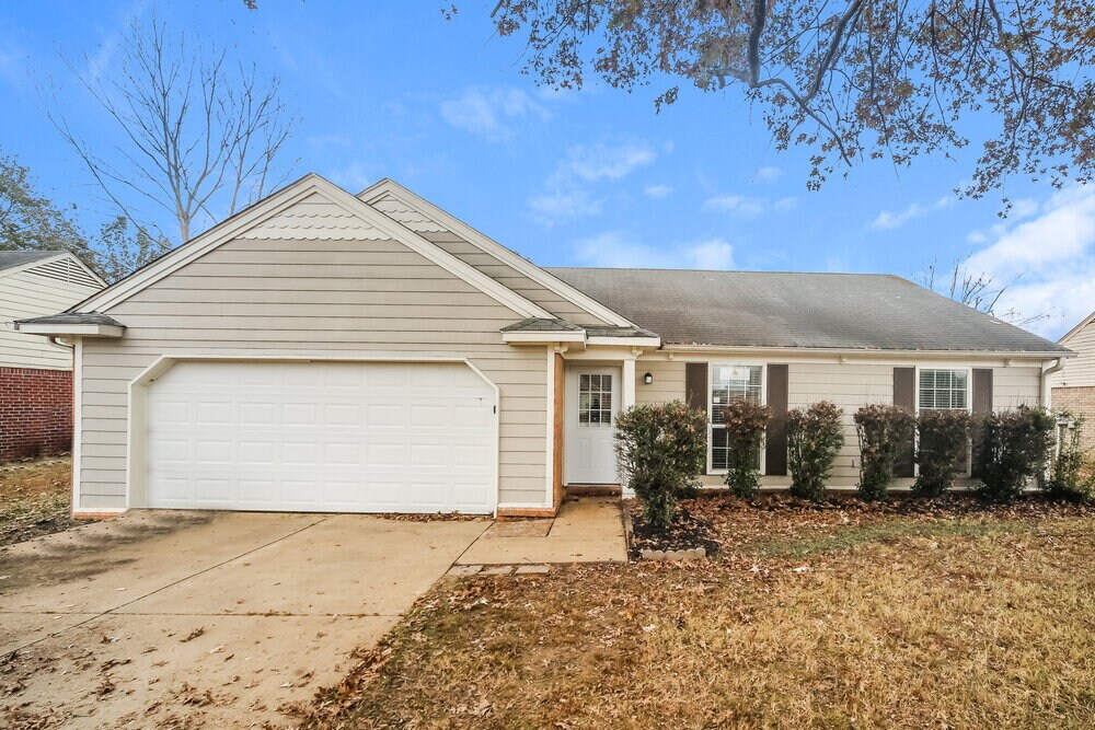 Primary Photo - 7110 Redfern Dr