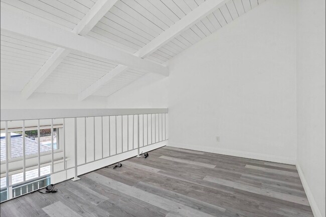 Foto del edificio - 4925 Indian Wood Rd