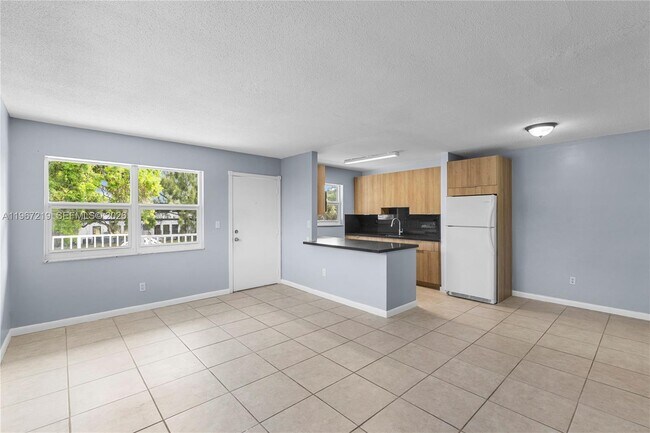 Building Photo - 3265 Griffin Rd