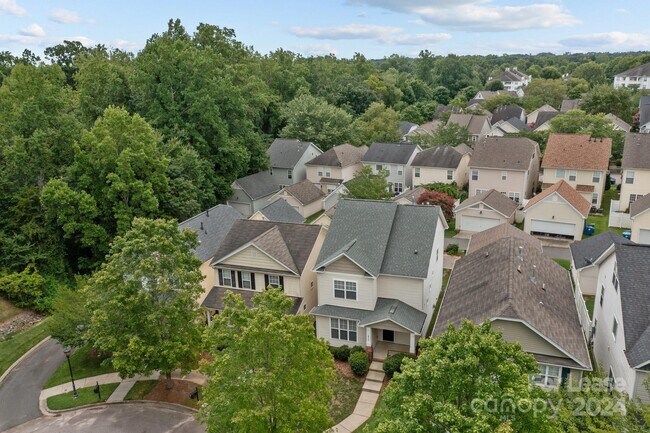 Foto del edificio - 18714 Coverdale Ct