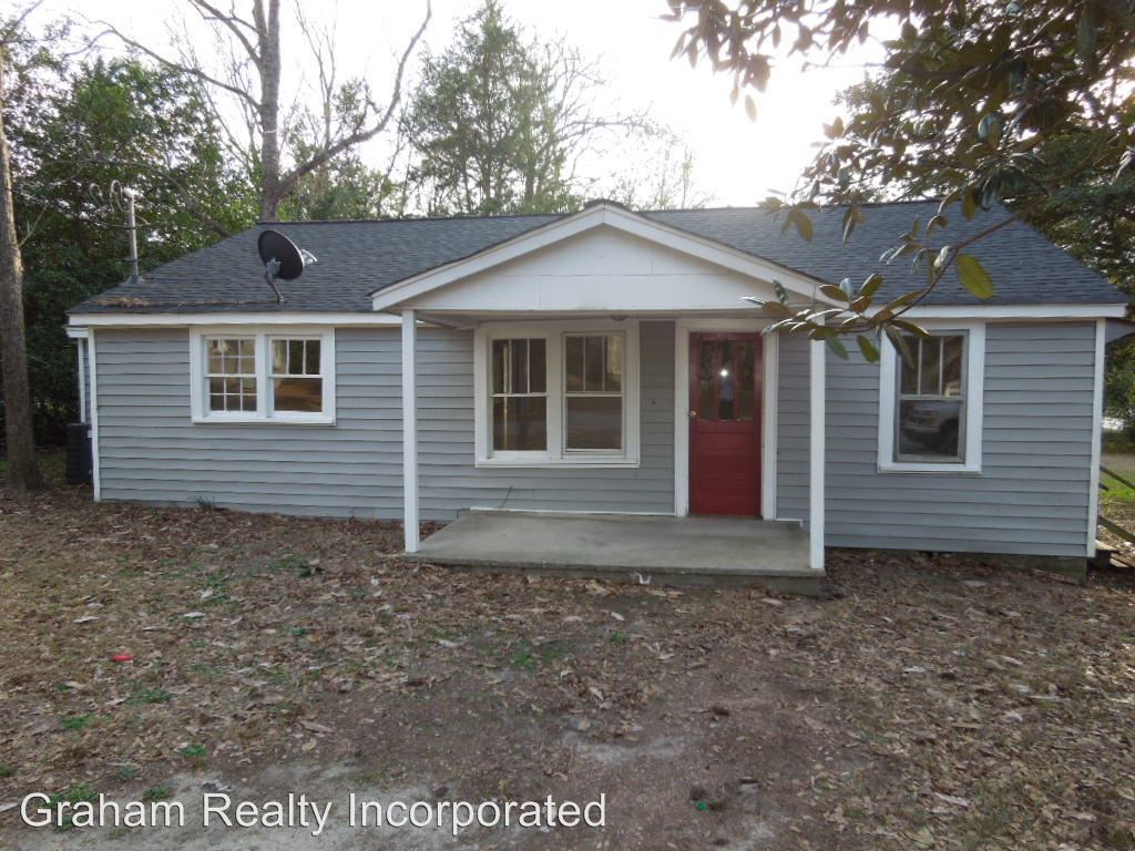 1100 Trimnal Ave, Camden, SC 29020 House for Rent in Camden, SC