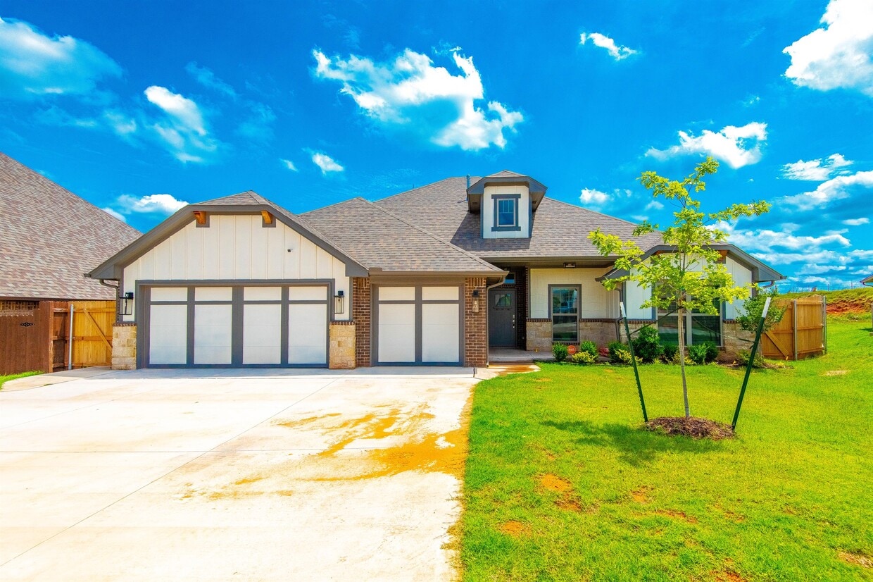 Primary Photo - 2244 E Kellan Ct Terrace