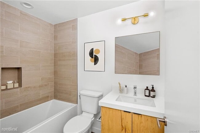 Building Photo - 3 br, 4 bath House - 3527 Fletcher Dr # 13