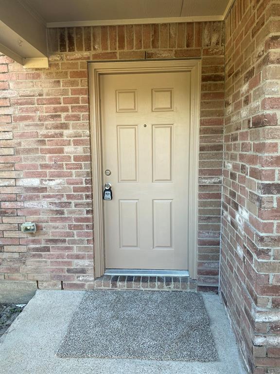 Building Photo - 1703 Adella Dr