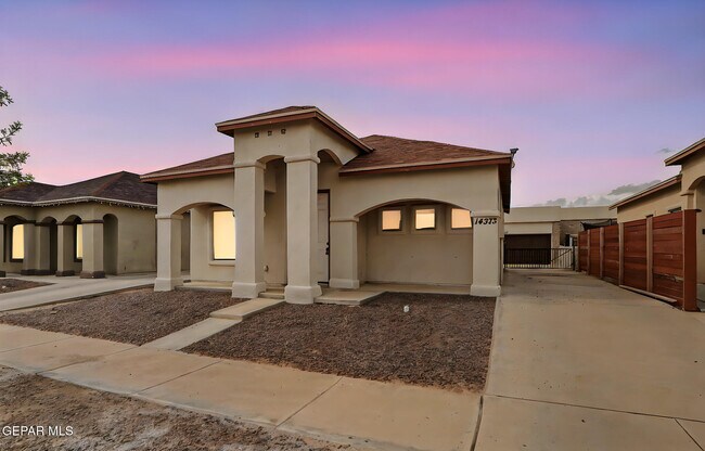 Foto del edificio - 14373 Tobe Davis Dr