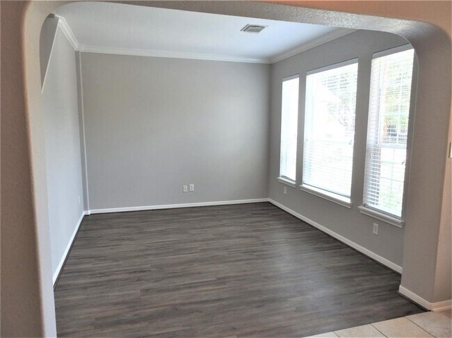 Foto del edificio - 21626 Shallow Glen Ln