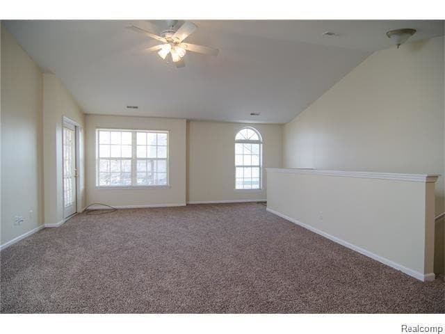 Building Photo - 11694 Farmington Rd