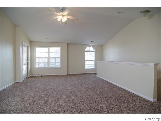 Foto del edificio - 11694 Farmington Rd