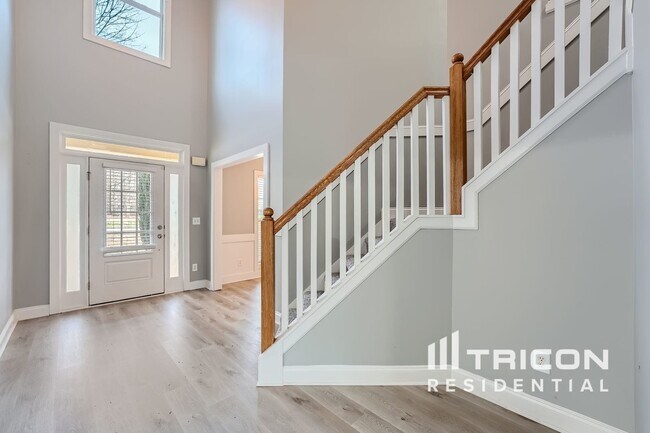 Foto del edificio - 294 Sweetwater Bridge Cir