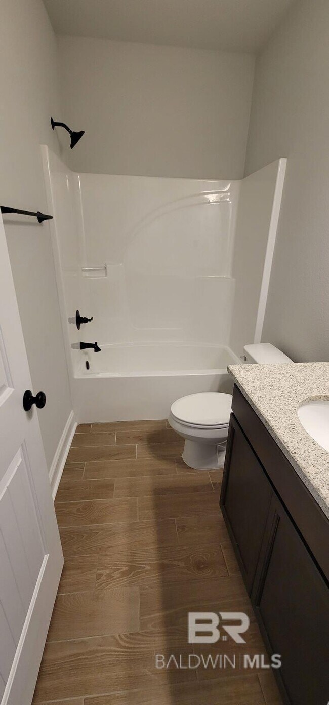 Foto del edificio - 6850 Summerset Dr