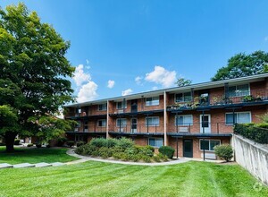 Building Photo - 110 Northview Dr