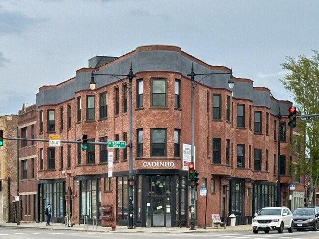 Building Photo - 3477 S Archer Ave