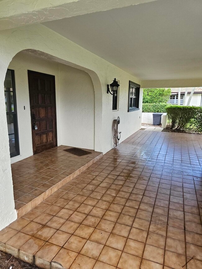 Foto del edificio - 435 Pine Villa Dr