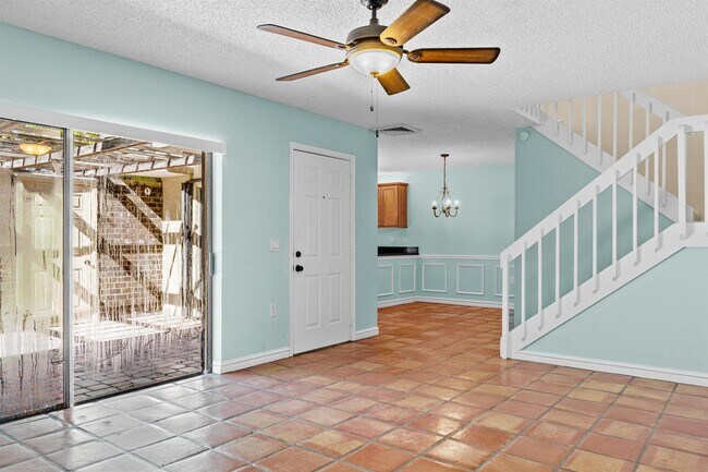 Building Photo - 110 1st Ter