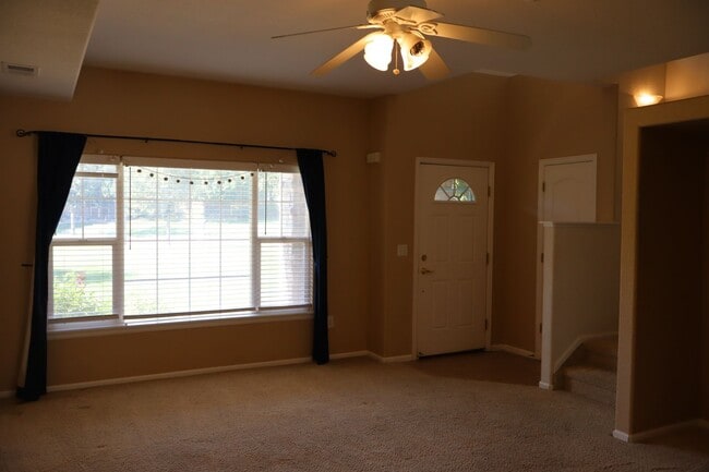 Foto del edificio - Spacious 2 Bed, 2.5 Bath Fort Collins Town...