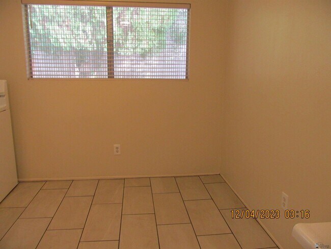 Foto del edificio - 2150 S Avenue A