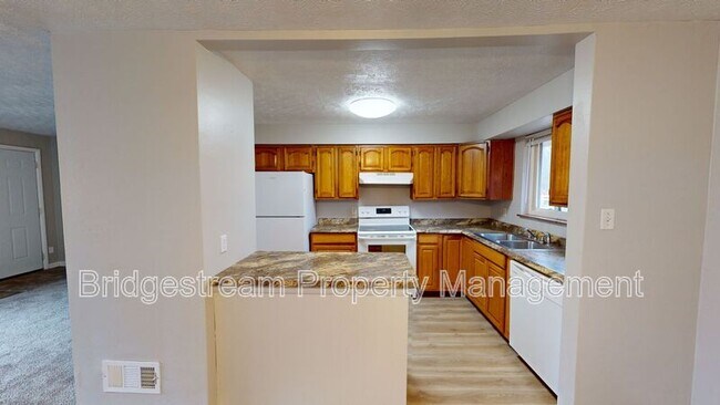 Foto del edificio - 4246 Lyndell Dr