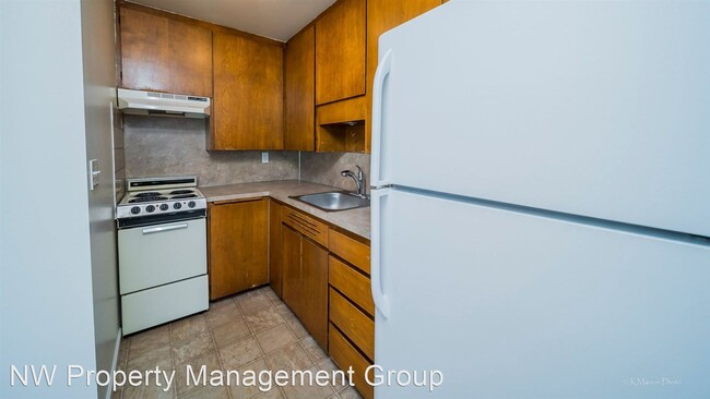 Building Photo - 4823 100th St NE