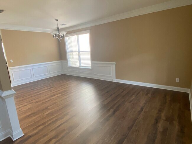 Foto del edificio - 3715 Seaton Dr