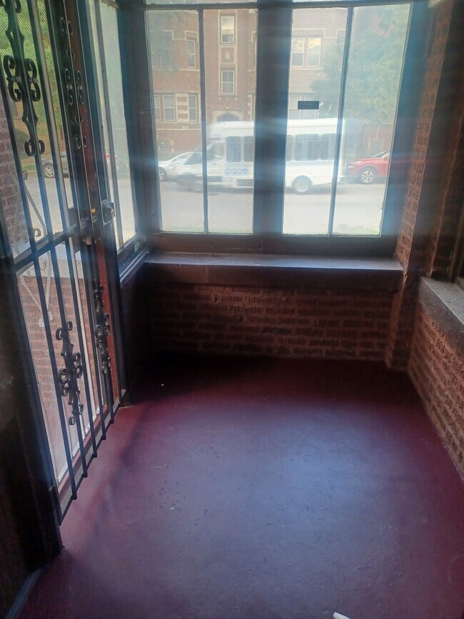 Building Photo - 7636 S Yates Blvd