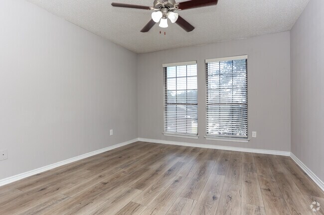 1HAB, 1BA, sala de estar - 877 pies cuadrados - Habitación - Legacy