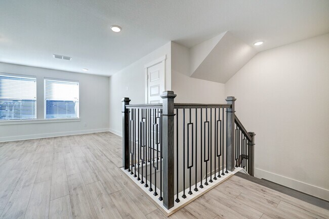 Building Photo - 3105 Somerset Levens Ln