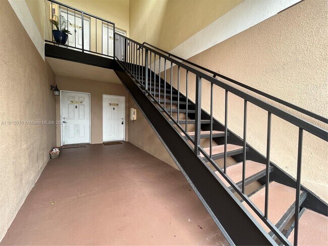 Building Photo - 815 Boynton Beach Blvd