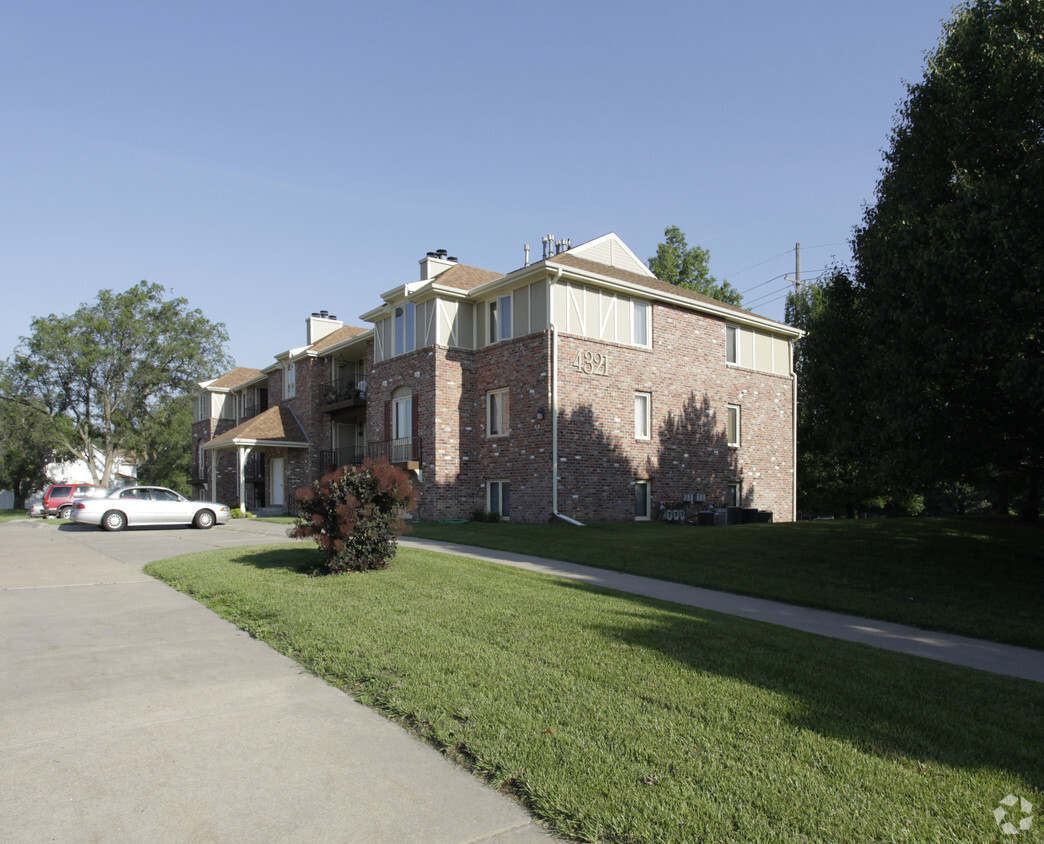 Foto principal - 4321 S 58th St