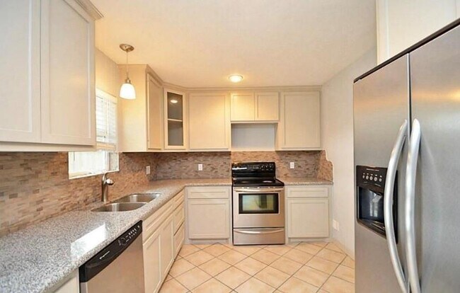 Building Photo - 1819 Crystal Ct