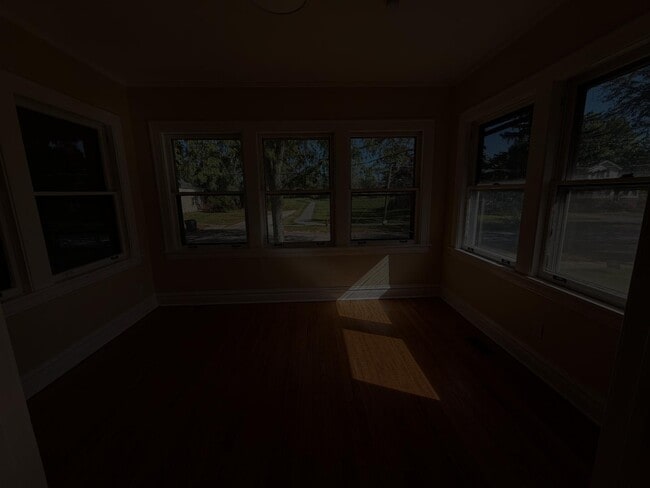 Building Photo - 32 S Monterey Ave