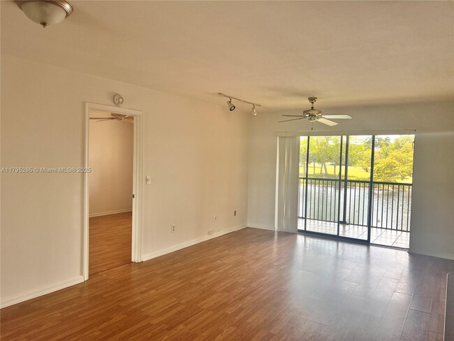 Foto del edificio - 3513 NW 94th Ave