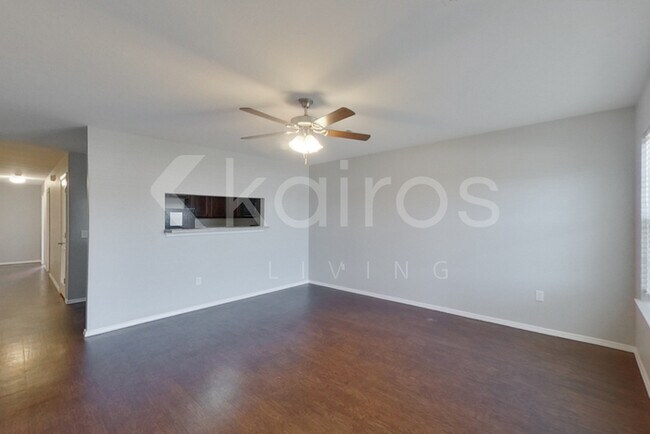 Building Photo - 3902 Thomas St