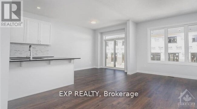 Building Photo - 14 Racemose St