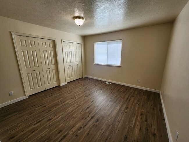 Foto del edificio - Remodeled 3 bedroom
