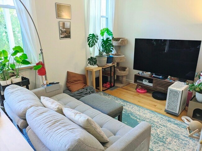 Foto del edificio - 218 Thorndike St
