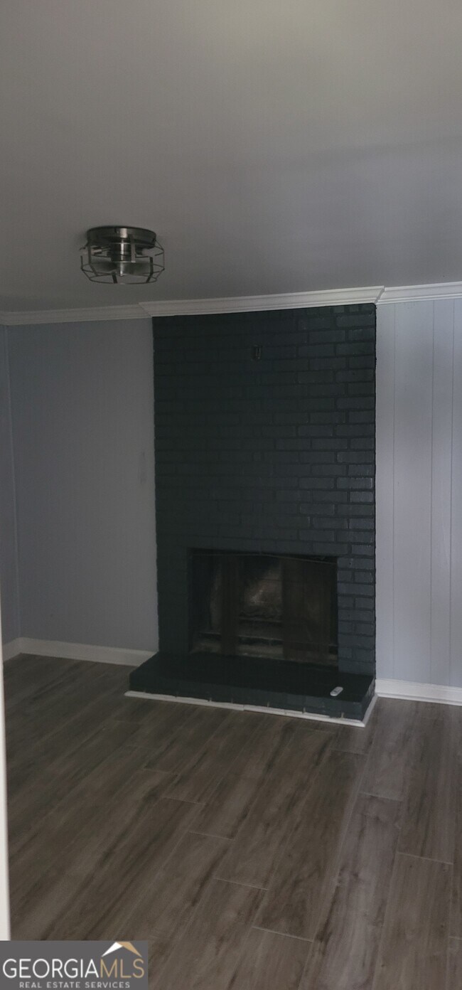 Building Photo - 7060 Connell Rd