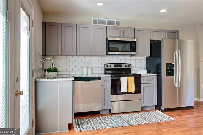 Foto del edificio - 3664 High Green Dr