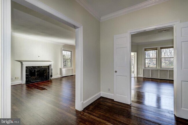 Foto del edificio - 4910 Hillbrook Ln NW