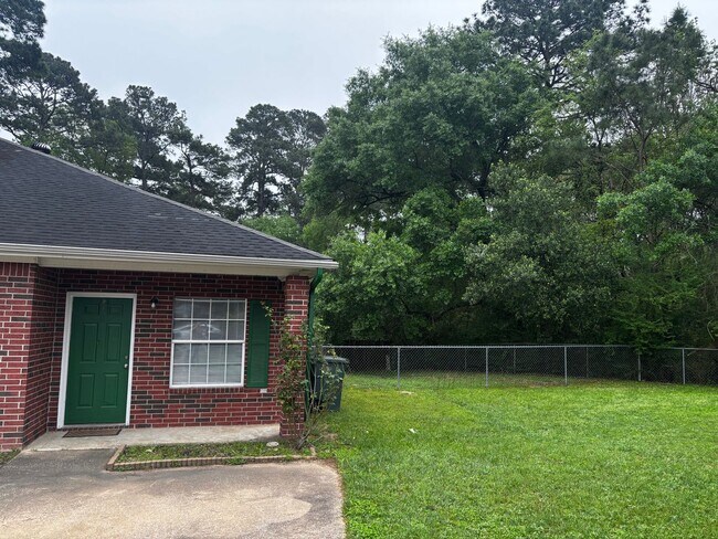 Foto del edificio - 103 Elkwood Cir