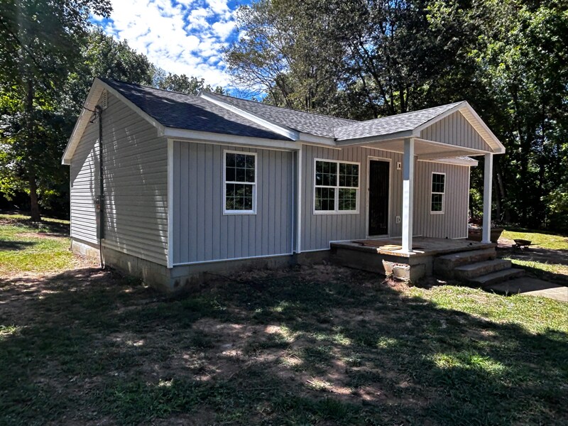 Primary Photo - 1763 Bridgewood Rd