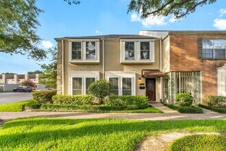 Building Photo - 1553 W Sam Houston Pkwy S