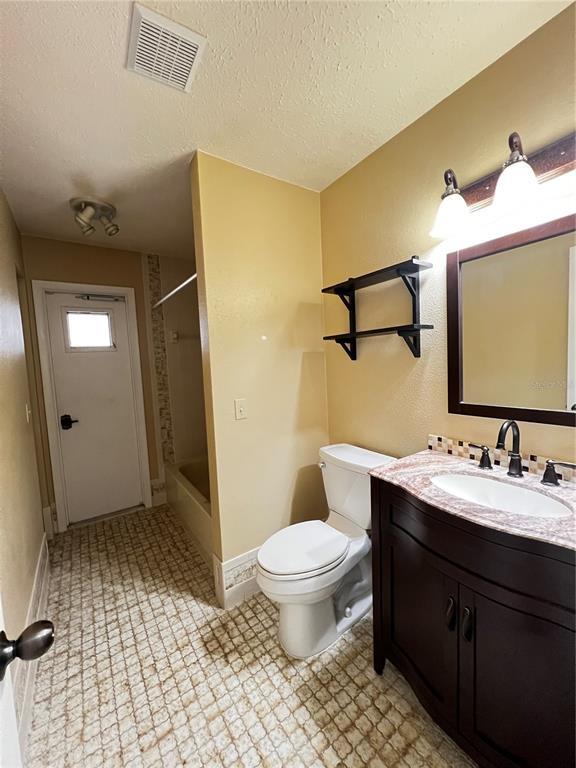 Building Photo - 7735 Deer Foot Dr