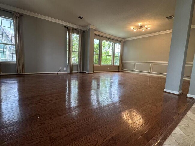 Building Photo - 10204 Tenava Ct