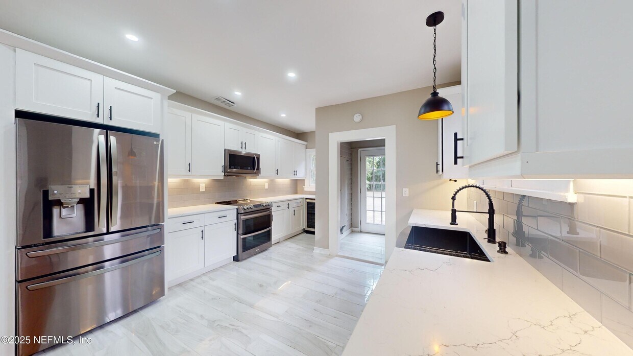Foto principal - 3918 Herschel St